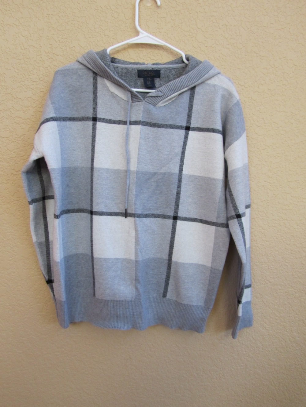 RACHEL Rachel Roy women’s medium Gray and White Plaid Hoodie Sweater